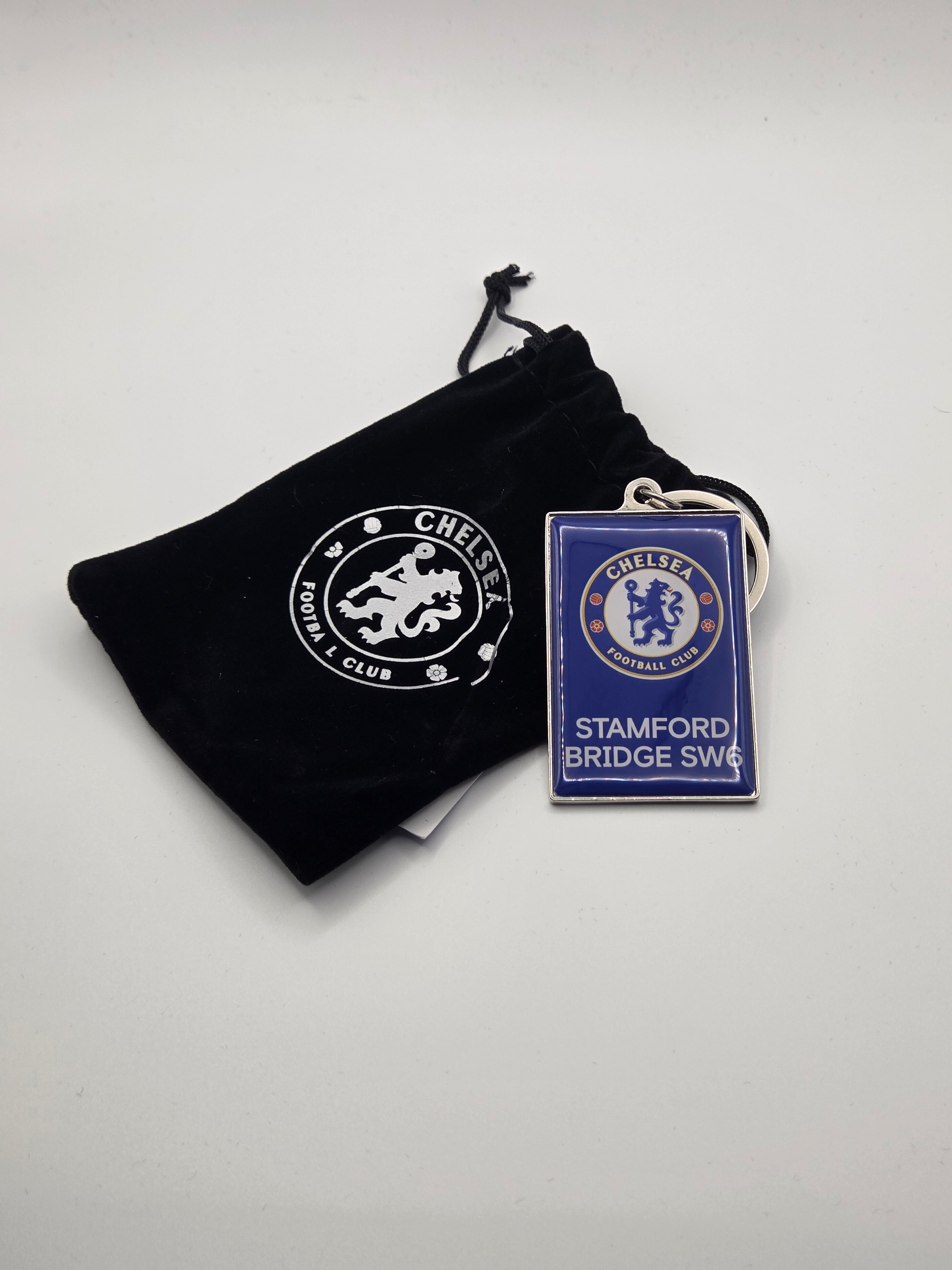 Official Chelsea FC Metal Keyring with Velvet Bag